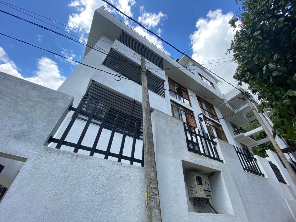 Aurelia Inn Kandy Ngoại thất bức ảnh